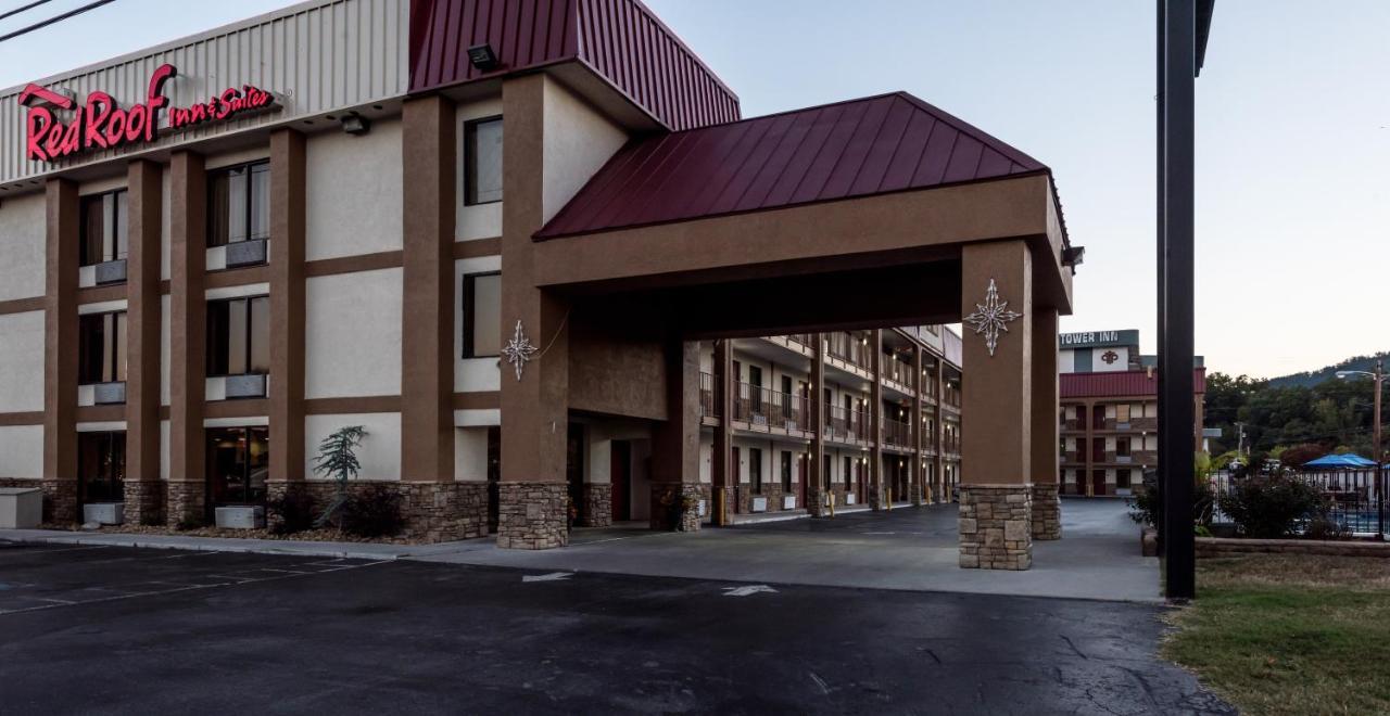 Red Roof Inn&Suites Pigeon Forge Parkway Exterior foto